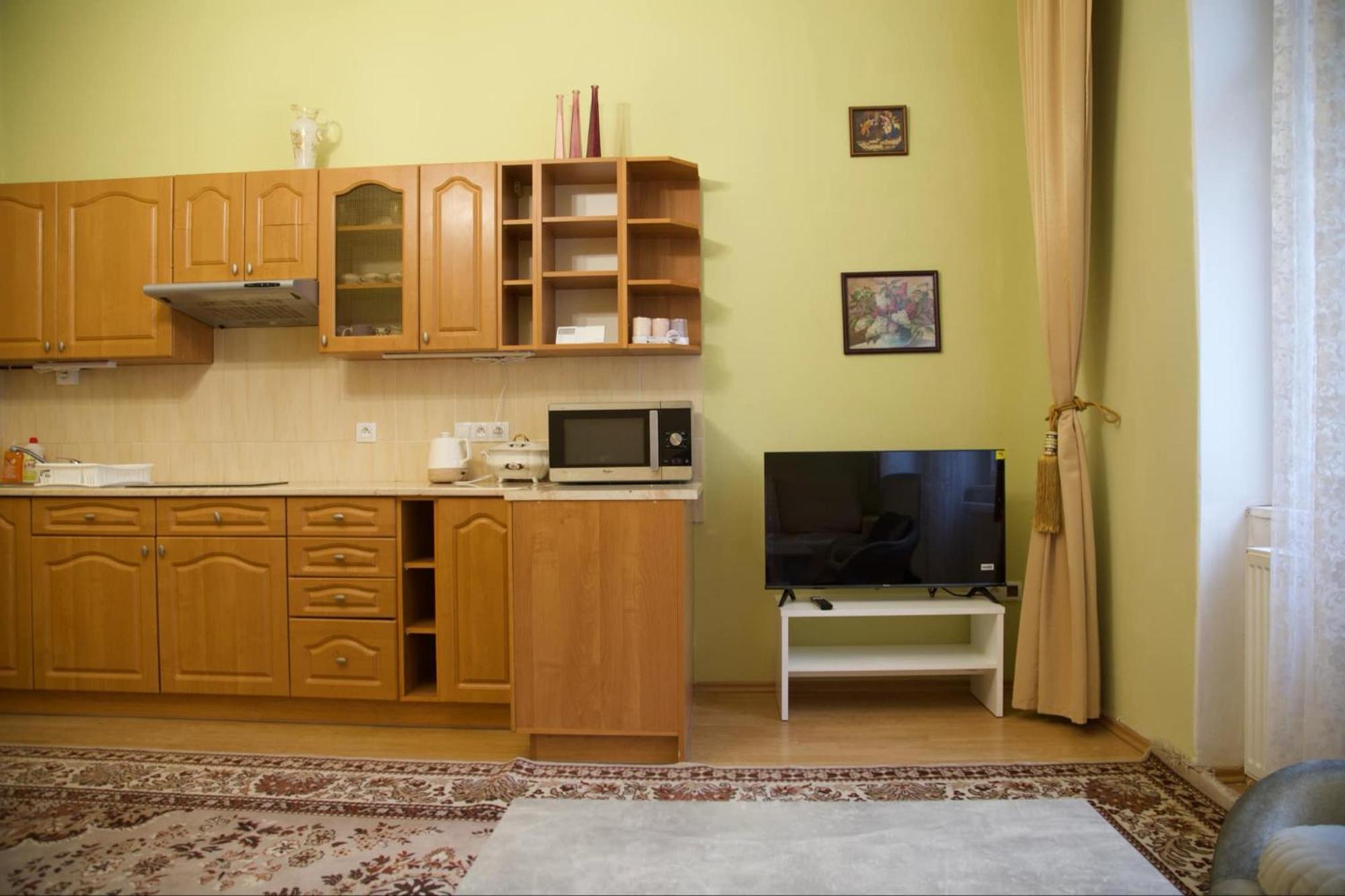 Family Apartment Kv Karlsbad Exteriör bild
